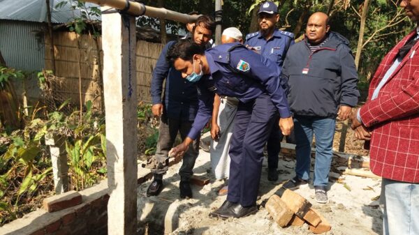 ভাঙ্গুড়ায় পুলিশের সহায়তায় আশ্রয়ের ঠিকানা পেল হৃতদরিদ্র খোদেজা